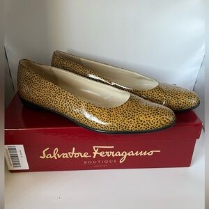 Salvatore Ferragamo ~ BOUTIQUE ~ Brown Patent Leather Shoes